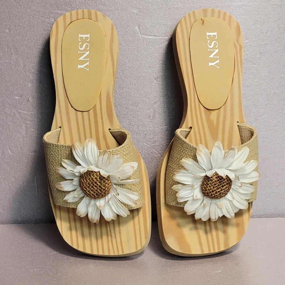 ESNY Daisey Summer Slide On Sandals size 7 tan & white